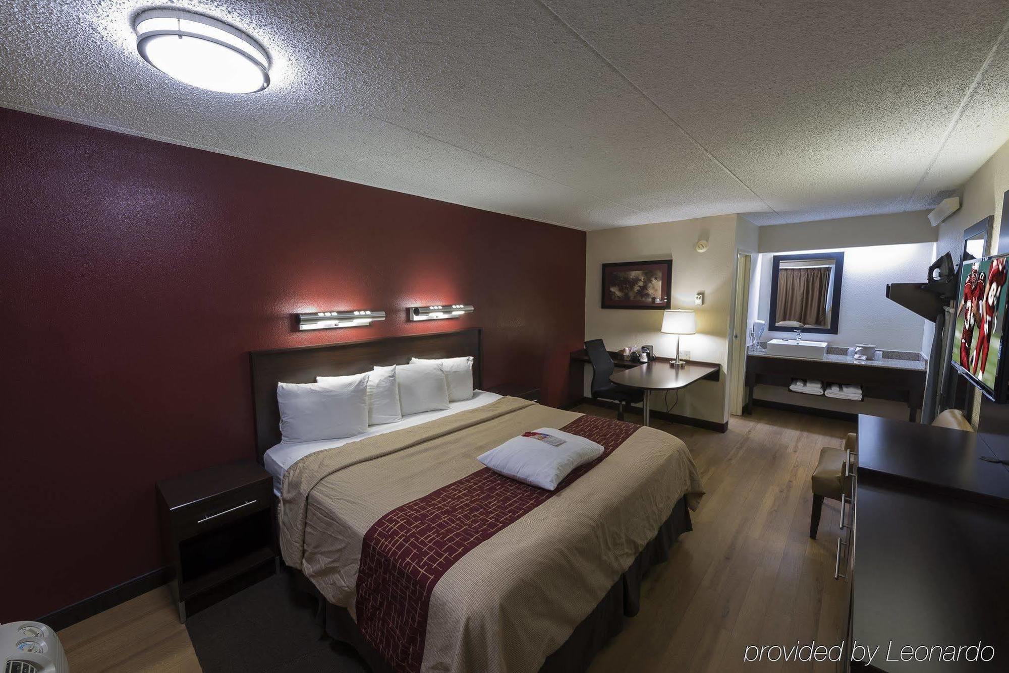 Red Roof Inn Plus+ University At Buffalo - Amherst Bagian luar foto